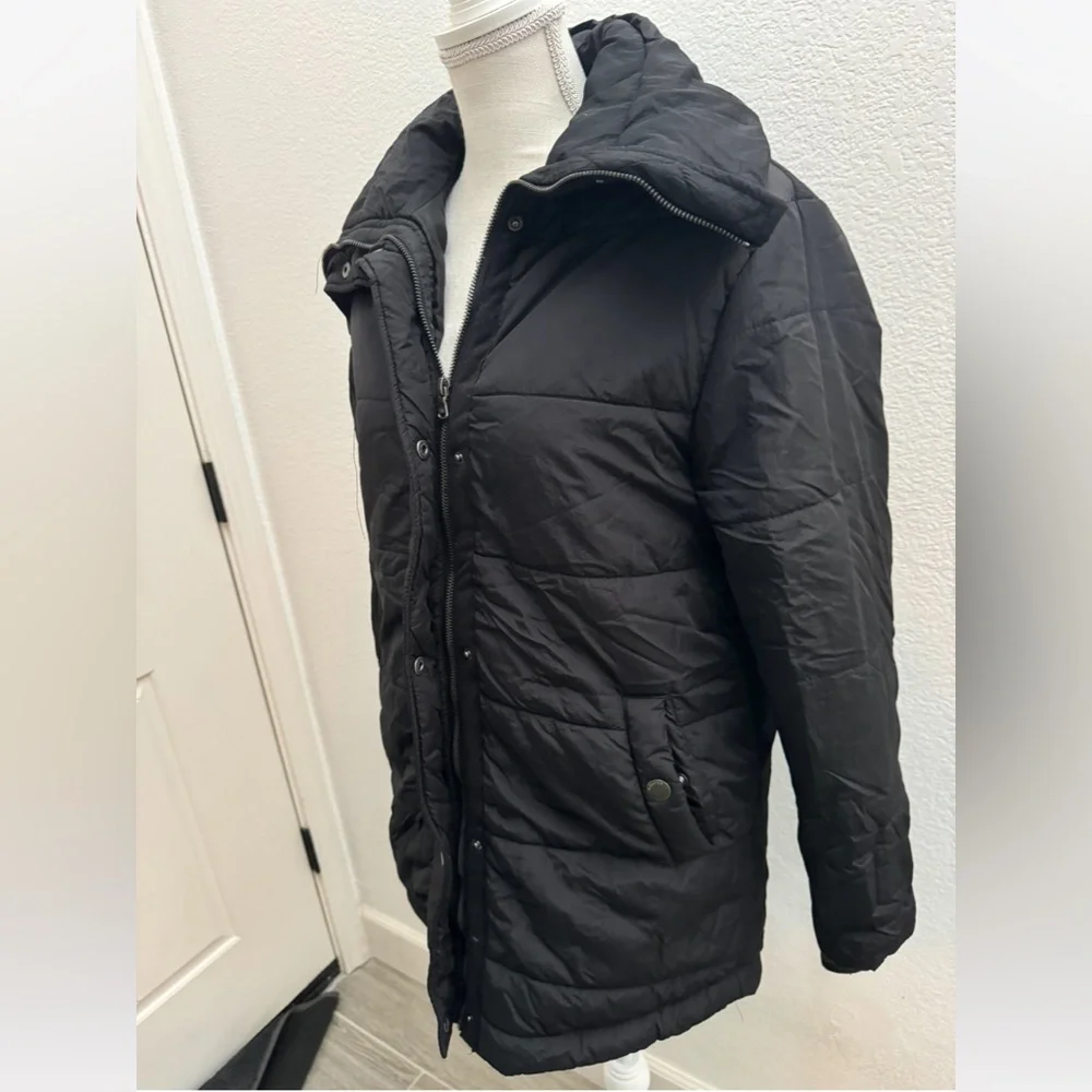 All About Eve black puffer coat - Picture 5 of 7
